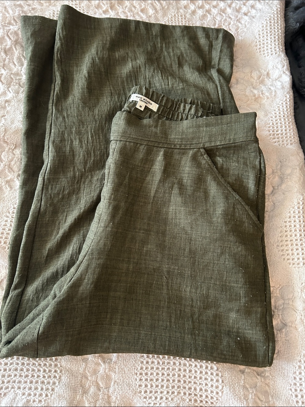 Max Studio Olive Green Linen Blend Trousers